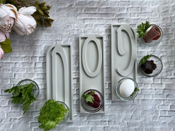 מגש פסח מודולרי המורכב מ-3 חלקים